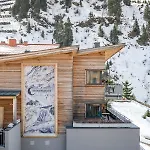 Mondschein & Ski-in Ski-out Luxus Am Arlberg 4*