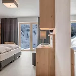 Mondschein & Ski-in Ski-out Luxus Am Arlberg שטובן אם ארלברג