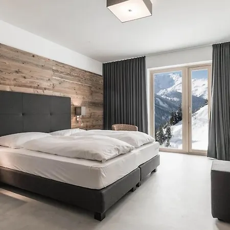 Mondschein & Ski-in Ski-out Luxus Am Arlberg Hotel 4*