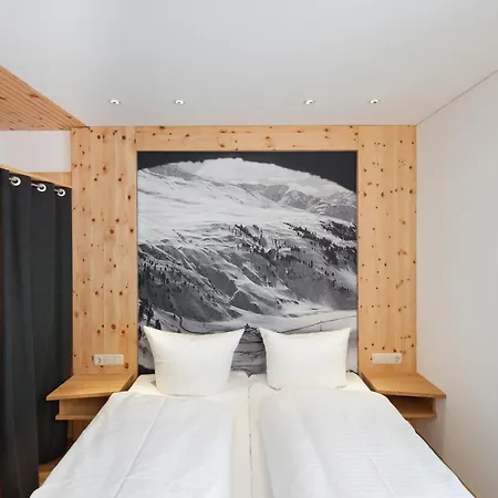 Mondschein & Hotell Stuben am Arlberg
