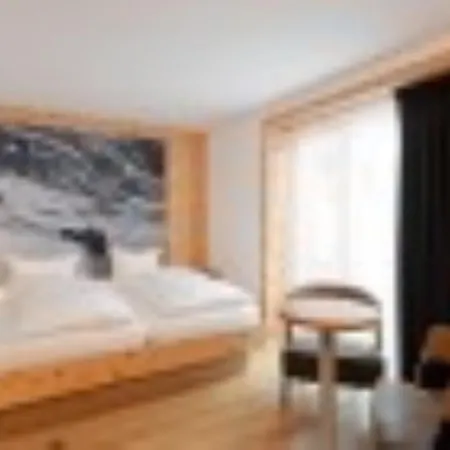 Mondschein & Ski-in Ski-out Luxus Am Arlberg 4*