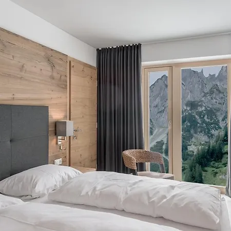 Mondschein & Ski-in Ski-out Luxus Am Arlberg فندق